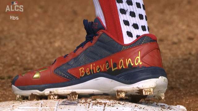 Francisco Lindor Signed as "Global Face" of New Balance ...