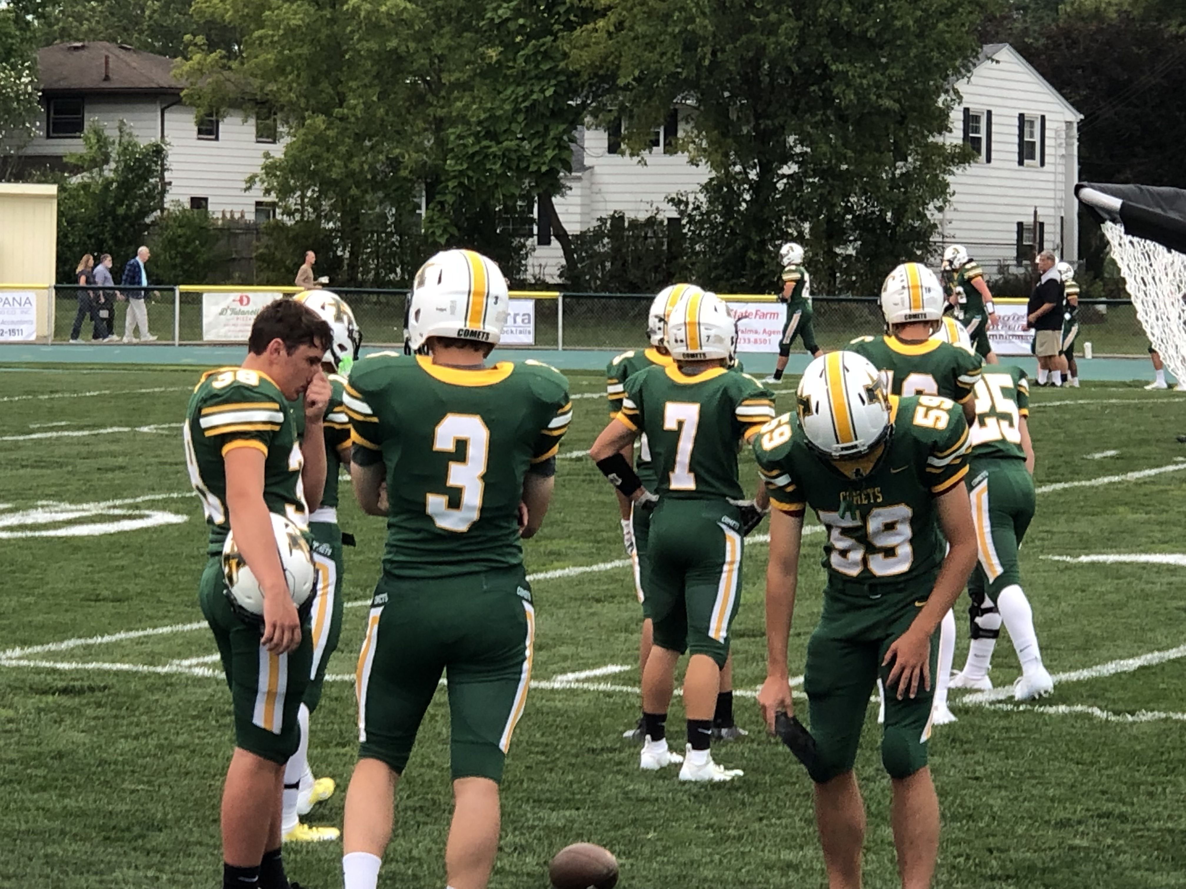 Amherst Comets Move to 2-0 Following 41-0 Shutout of the Firelands Falcons